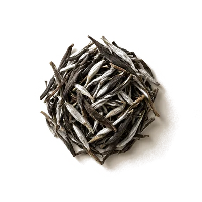 Dry leaf of Yunnan Moonlight White